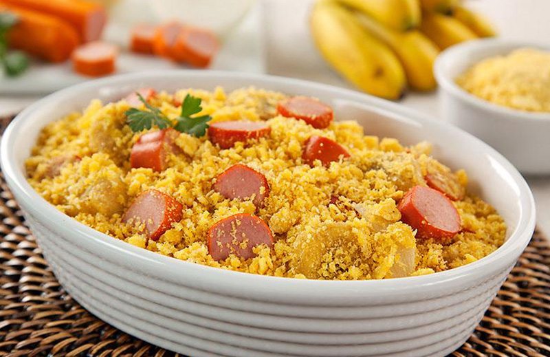 Farofa de ovo com linguiça