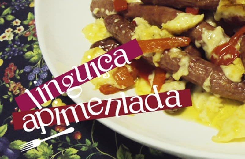 linguiça apimentada com queijo e pimentão