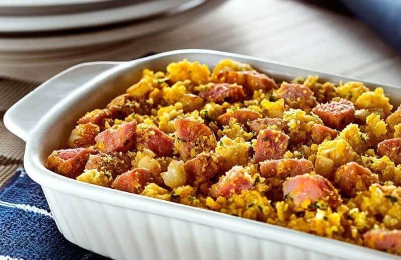 Farofa de Linguiça com abacaxi