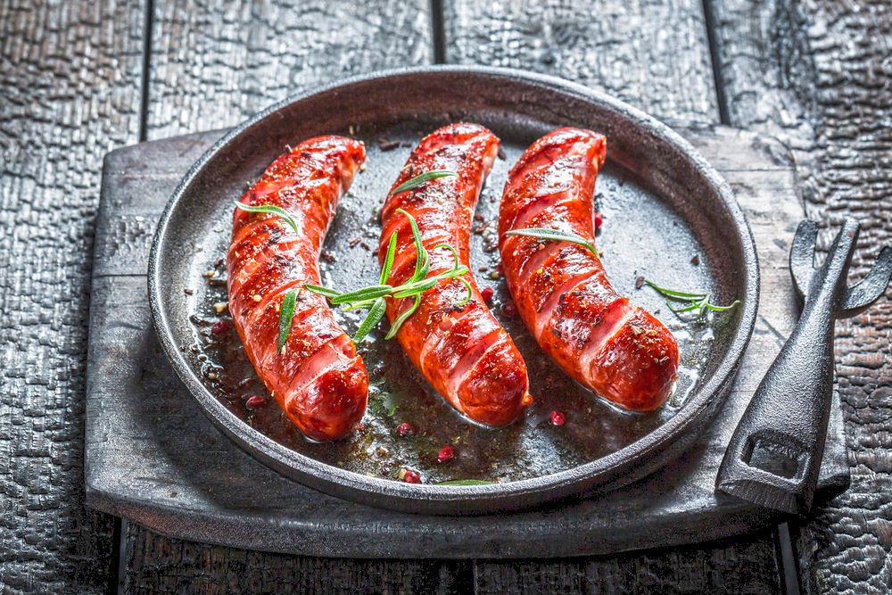Linguiça Calabresa Flambada com Cachaça